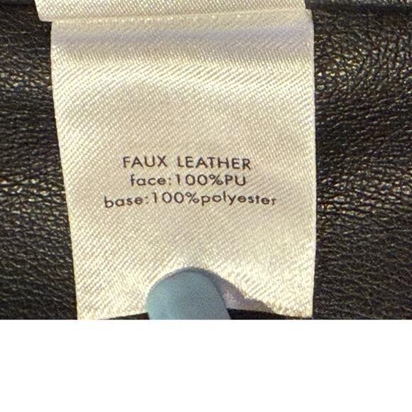 NWT WeWoreWhat Cropped Faux Leather Buckle Bandeau Top Silver Buckle XXL Black - Picture 12 of 15